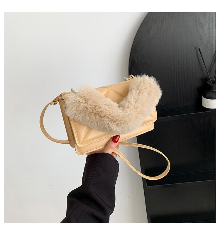 2024 Новая сумка Mao Mao Portable Single Back Crossbody Small Square Bag Женская сумка Indented Rhombus Европейская и американская трендовая сумка хаки
2024 Новая сумка Mao Mao Portable Single Back Crossbody Small Square Bag Женская сумка Indented Rhombus Европейская и американская трендовая сумка хаки