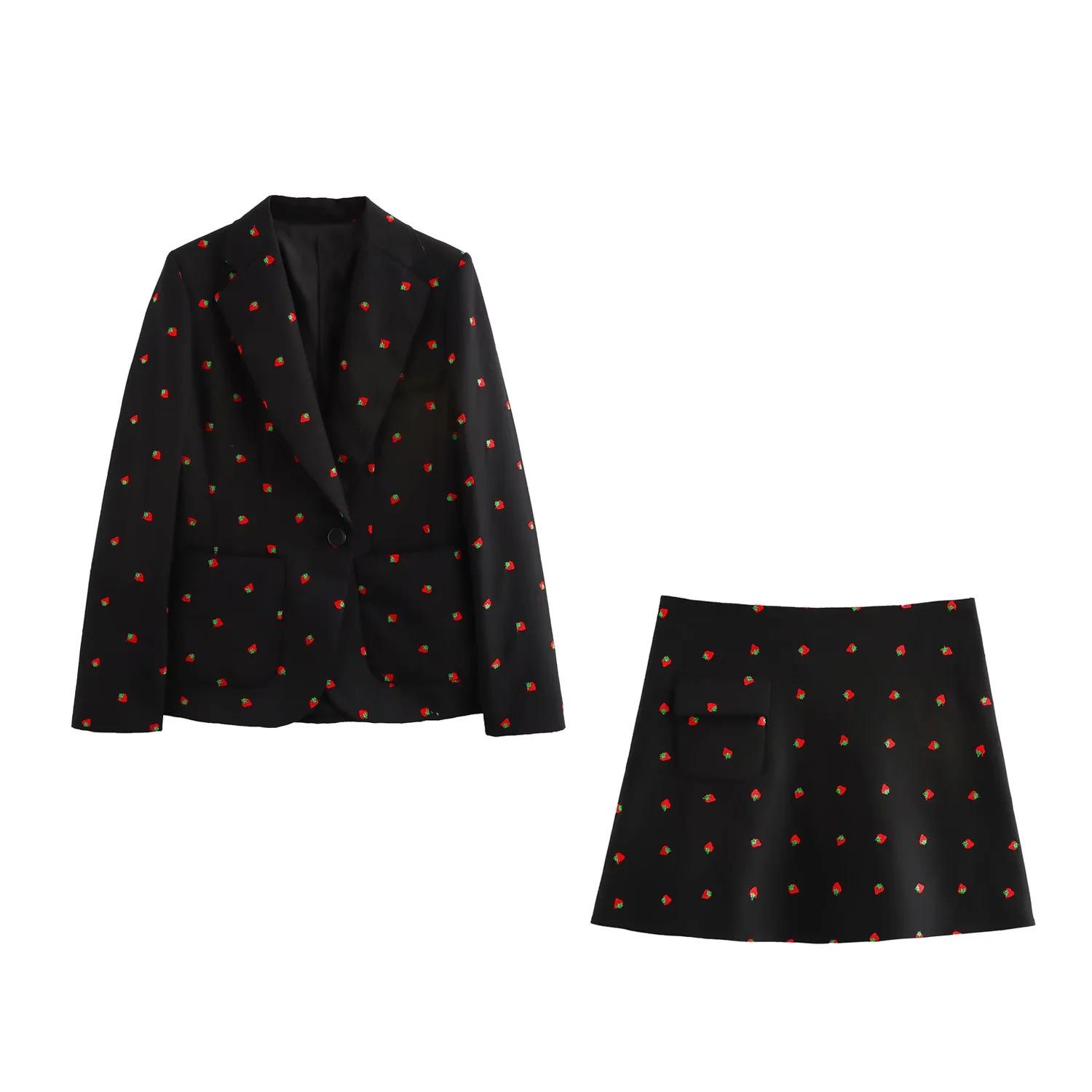 Autumn New European & American Hot Girl Style Strawberry Pattern Women s Suit: Jacket & Short Skirt Set Large
Autumn New European & American Hot Girl Style Strawberry Pattern Women s Suit: Jacket & Short Skirt Set Large