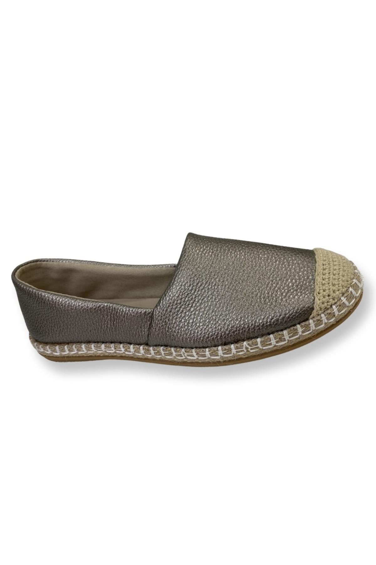 Женские туфли на плоской подошве Galya Grey Skin Kruku Shoes Балерина на термоподошве Удобная повседневная обувь 36
Женские туфли на плоской подошве Galya Grey Skin Kruku Shoes Балерина на термоподошве Удобная повседневная обувь 36
