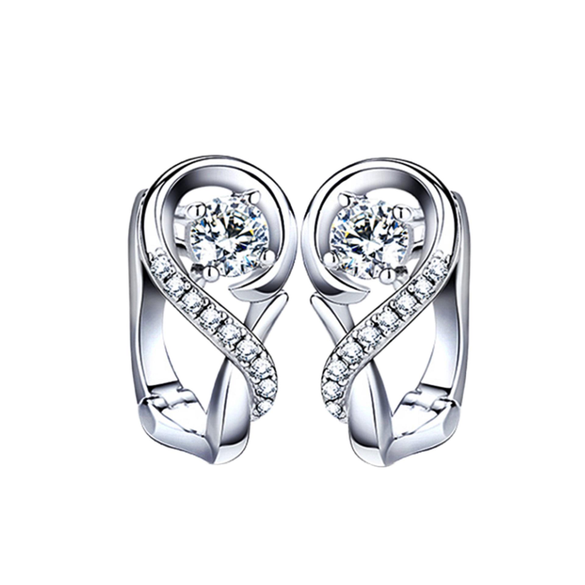 925 Korean-Style Heart-Shaped Platinum-Plated Earrings for Women - Simple Love Design
925 Korean-Style Heart-Shaped Platinum-Plated Earrings for Women - Simple Love Design