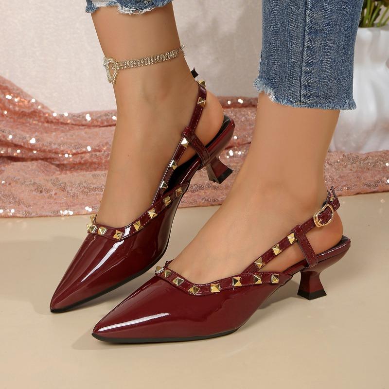 Spring and summer new temperament rivet thin heel bag head sandals women s large size sexy pointed beautiful high heel shoes 43 червоний
Spring and summer new temperament rivet thin heel bag head sandals women s large size sexy pointed beautiful high heel shoes 43 червоний