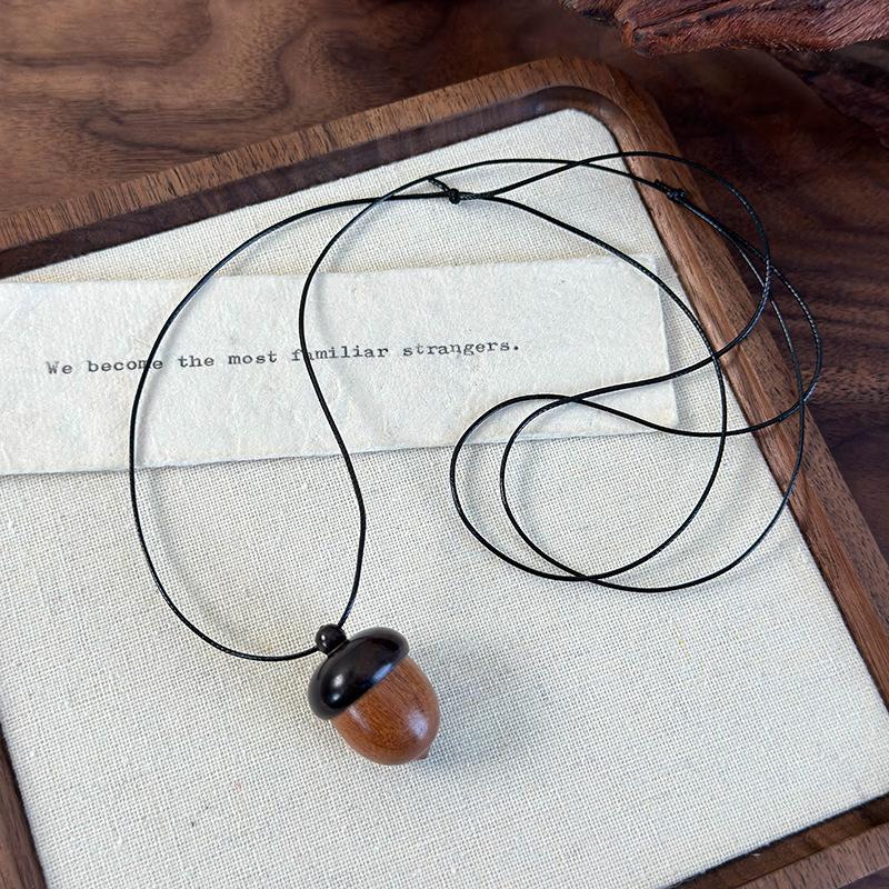 Винтажное ожерелье с фруктовым кулоном для женщин, дизайн, который можно открыть, цепочка для свитера, аксессуары в этническом стиле
Винтажное ожерелье с фруктовым кулоном для женщин, дизайн, который можно открыть, цепочка для свитера, аксессуары в этническом стиле