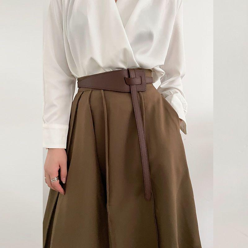 Модный женский черный поясной ремень в корейском стиле, минималистичный дизайн для пальто и платьев коричневый
Модный женский черный поясной ремень в корейском стиле, минималистичный дизайн для пальто и платьев коричневый