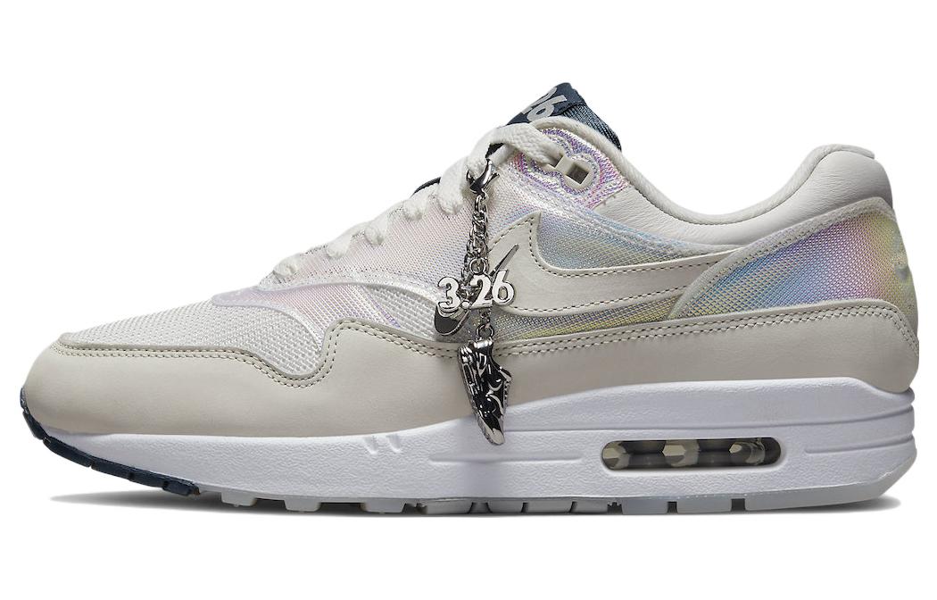 Nike Air Max 1 Air Max Day La Ville Lumire Women s DQ9326-100 39
Nike Air Max 1 Air Max Day La Ville Lumire Women s DQ9326-100 39