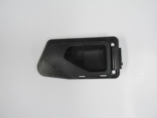For Peugeot 306 Sd Hb 1999 1996 Front Door Interior Opening Handle Right Black Hushan 9612535677
For Peugeot 306 Sd Hb 1999 1996 Front Door Interior Opening Handle Right Black Hushan 9612535677