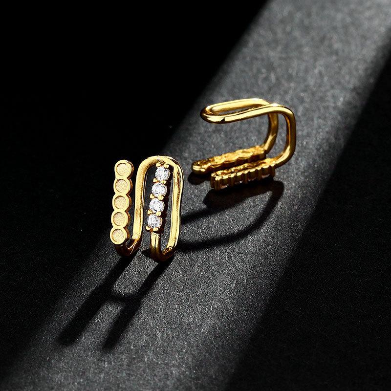 Korean Version of Fashion Temperament No Ear Holes, Double-line Diamond-encrusted Ear Clips
Korean Version of Fashion Temperament No Ear Holes, Double-line Diamond-encrusted Ear Clips