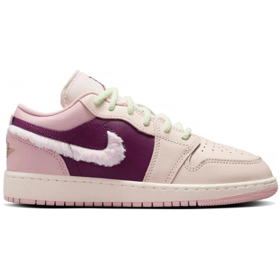 Sneaker Jordan 1 Low SE Fur Swoosh (GS)(FZ3928-200) 39
Sneaker Jordan 1 Low SE Fur Swoosh (GS)(FZ3928-200) 39