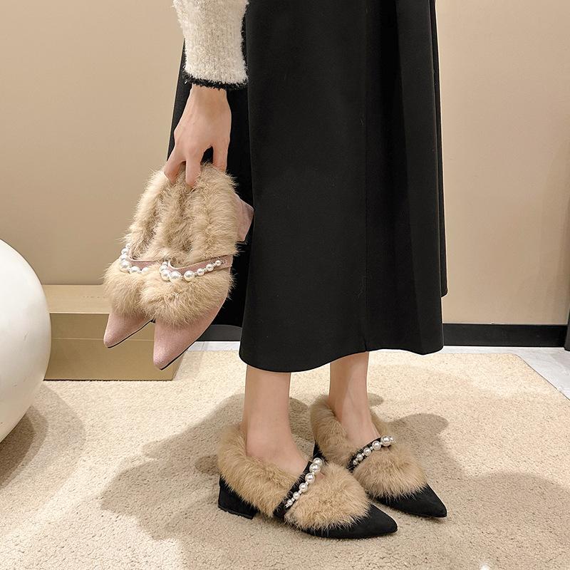 Korean version of versatile Mao Mao shoes women s autumn and winter 2024 new pointed middle heel one pedal thick heel velvet cotton shoes single shoes 35 чорний
Korean version of versatile Mao Mao shoes women s autumn and winter 2024 new pointed middle heel one pedal thick heel velvet cotton shoes single shoes 35 чорний