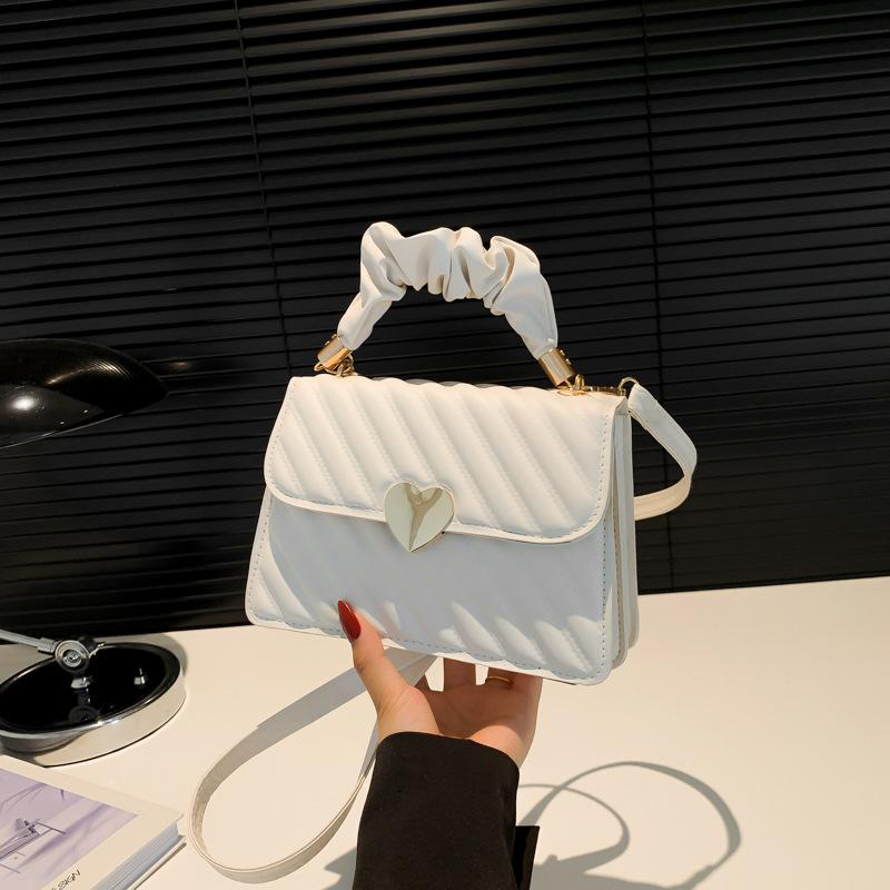 Korean Luxury Women s Top-Handle Bags Fashiable Heart Shaped Buckle Crossbody Bag For Women PU Square Bag Shopping бежевый
Korean Luxury Women s Top-Handle Bags Fashiable Heart Shaped Buckle Crossbody Bag For Women PU Square Bag Shopping бежевый