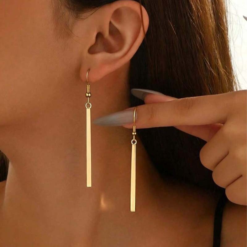 Korean Gold Copper Color Long Drop Earrings For Women Minimalist Metal Geometric Ear Hook Earrings Zircon Brincos Gift
Korean Gold Copper Color Long Drop Earrings For Women Minimalist Metal Geometric Ear Hook Earrings Zircon Brincos Gift