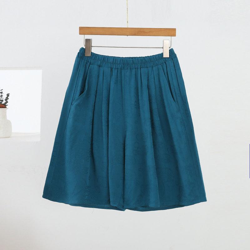 Women s Plus Size Rayon Relaxed Fit Shorts Lightweight Flattering Casual Versatile Knee Length Loungewear Cotton Rayon Shorts 5XL темно-синього кольору
Women s Plus Size Rayon Relaxed Fit Shorts Lightweight Flattering Casual Versatile Knee Length Loungewear Cotton Rayon Shorts 5XL темно-синього кольору