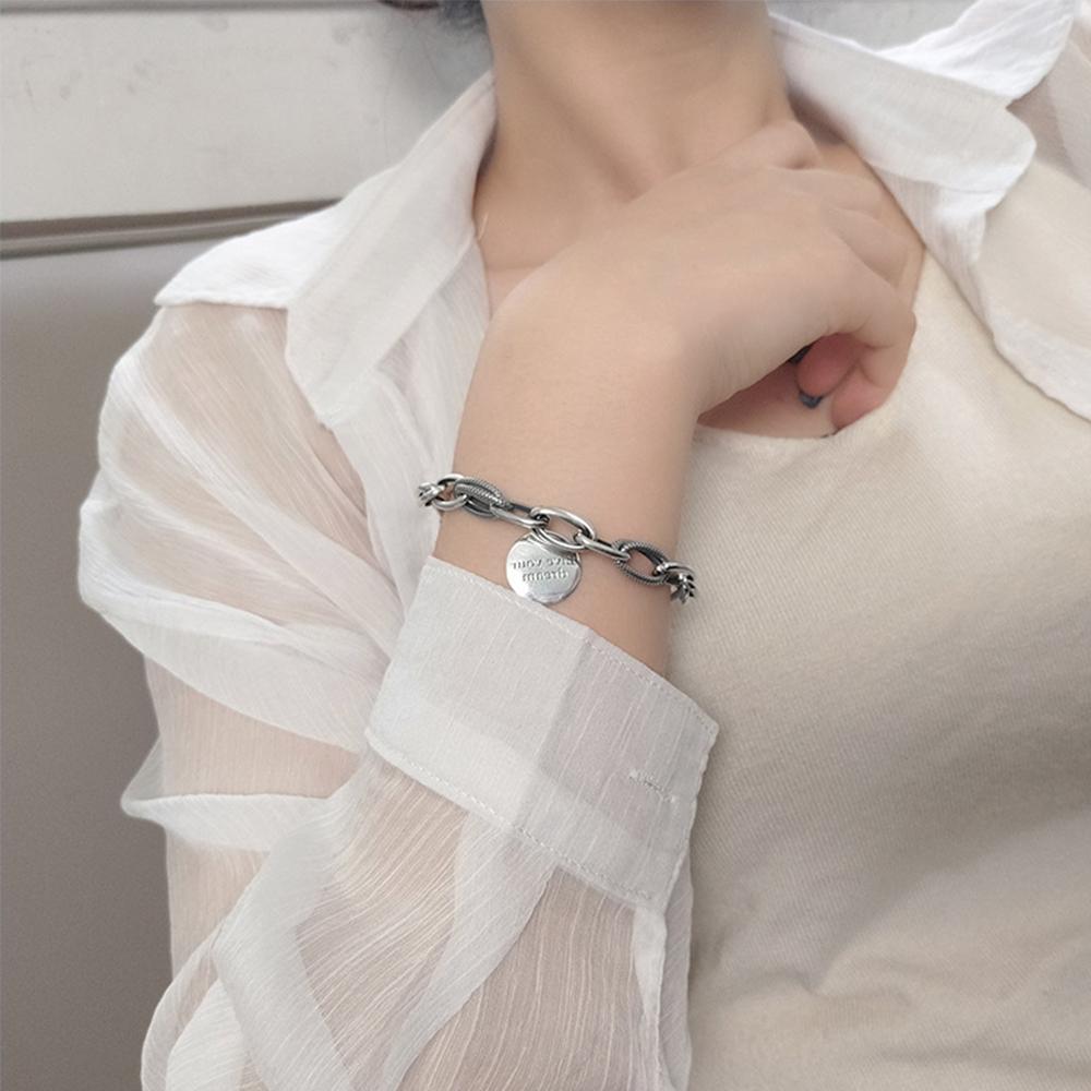 Round Copper Plating Thai Silver Women Jewelry Letter Bracelet Adjustable Bracelet Love Pendant
Round Copper Plating Thai Silver Women Jewelry Letter Bracelet Adjustable Bracelet Love Pendant