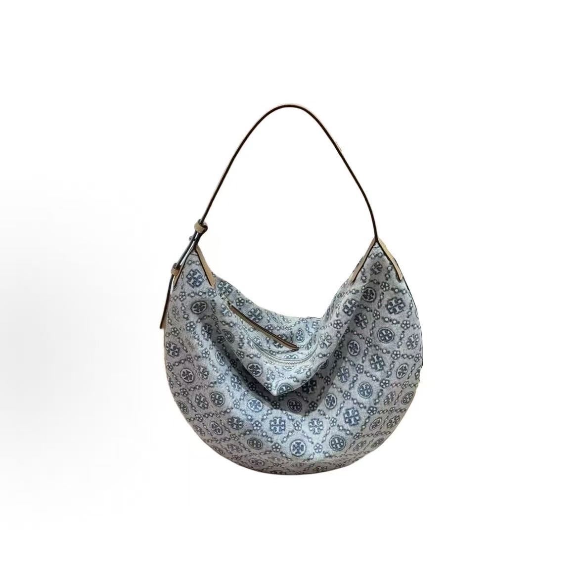 Tory Burch T Monogram Brand Embossed Micro Logo Fabric Crescent Bag Women Handbags Powder-Blue 169127-400 Basic Set (Bag+Dust Bag)
Tory Burch T Monogram Brand Embossed Micro Logo Fabric Crescent Bag Women Handbags Powder-Blue 169127-400 Basic Set (Bag+Dust Bag)
