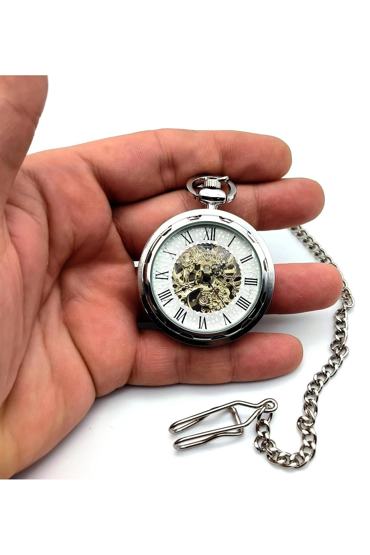 Карманные часы с механическим заводом и цепочкой-скелетоном
Карманные часы с механическим заводом и цепочкой-скелетоном
