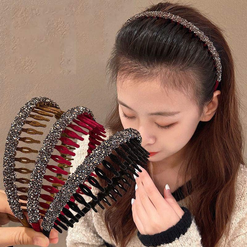 Retro Women Hair Hoop Flocking Pearl Rhinestone Hairband Elastic Hair Band Bezel Girl Headband Fashion Headdress Hair Accessorie
Retro Women Hair Hoop Flocking Pearl Rhinestone Hairband Elastic Hair Band Bezel Girl Headband Fashion Headdress Hair Accessorie