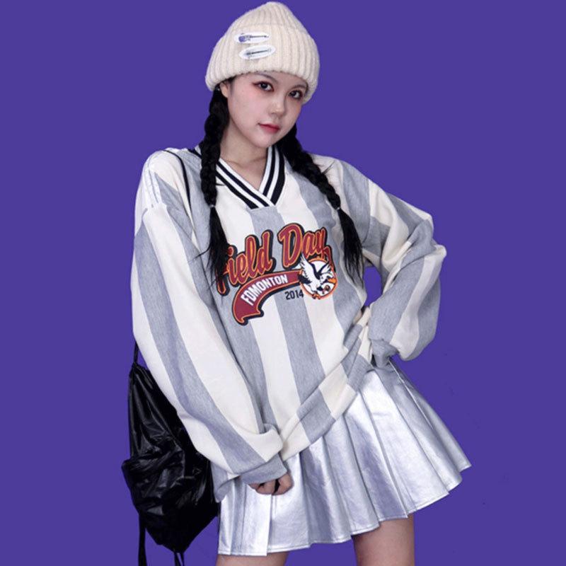 Women s Spring 2025 V-Neck Striped Colorblock Long-Sleeve Loose Sweatshirt 2XL (suggested for 160-180 kg)
Women s Spring 2025 V-Neck Striped Colorblock Long-Sleeve Loose Sweatshirt 2XL (suggested for 160-180 kg)
