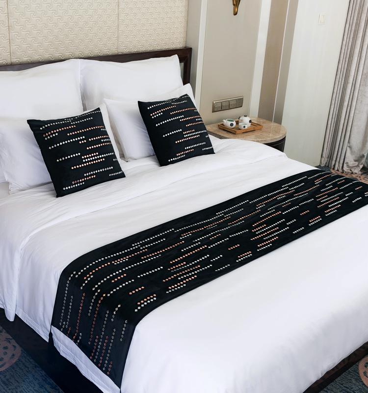 Diamond Flannel Bedspread Bed Runners Velvet Shining Stars Throw Runner Home Hotel Decoration Bed Flag Bedroom Bed Tail Towels 45x45 pillowcase 1pc
Diamond Flannel Bedspread Bed Runners Velvet Shining Stars Throw Runner Home Hotel Decoration Bed Flag Bedroom Bed Tail Towels 45x45 pillowcase 1pc