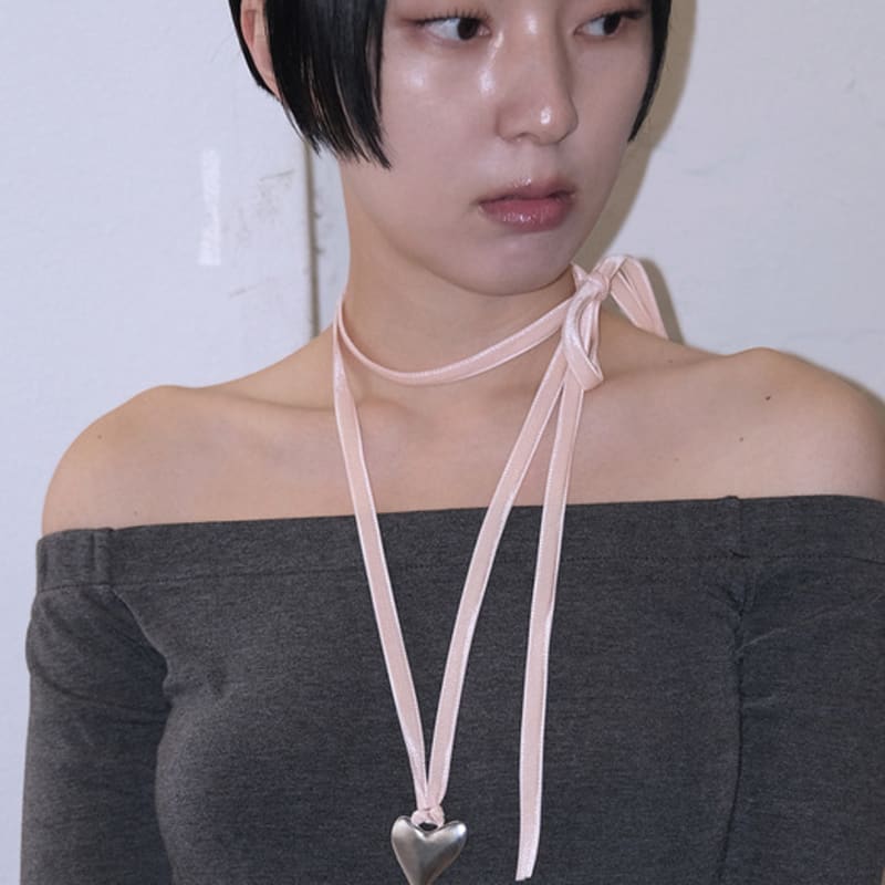 LNMD Huge love necklace pink
LNMD Huge love necklace pink