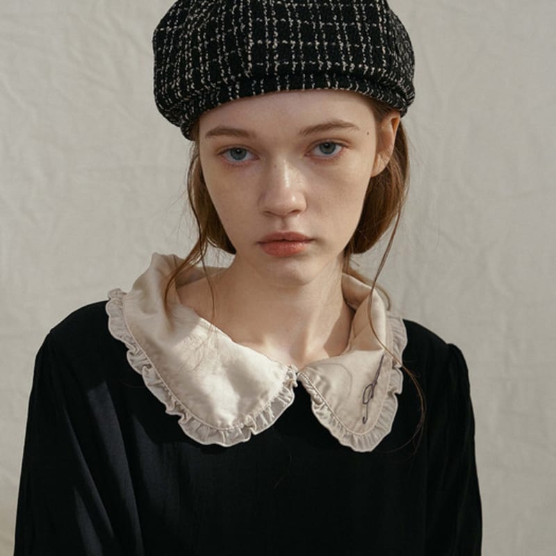 poesiedame DOME BERET_твид черный FREE
poesiedame DOME BERET_твид черный FREE