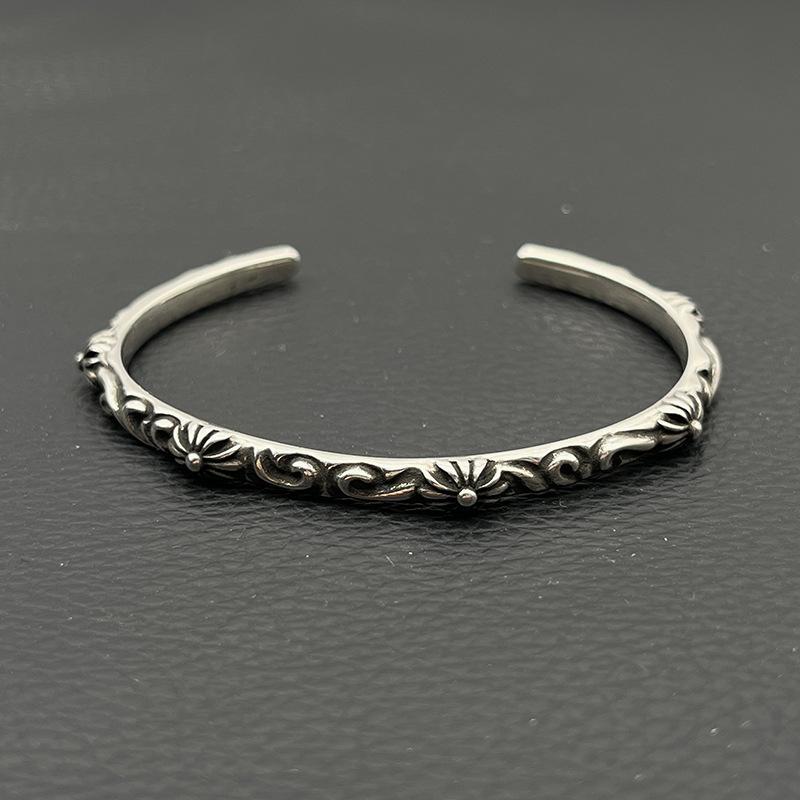 Браслет с высоким чувством классики, с крестообразным цветочным узором, открывающийся, литературный темперамент, нишевый браслет, старый
Браслет с высоким чувством классики, с крестообразным цветочным узором, открывающийся, литературный темперамент, нишевый браслет, старый