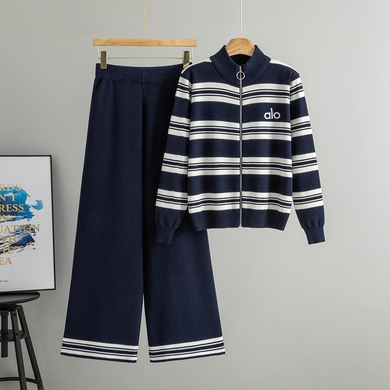 Women s Striped Zipper Knit Cardigan Suit - Spring/Autumn Versatile Stand Collar Fashion Set One Size синий
Women s Striped Zipper Knit Cardigan Suit - Spring/Autumn Versatile Stand Collar Fashion Set One Size синий