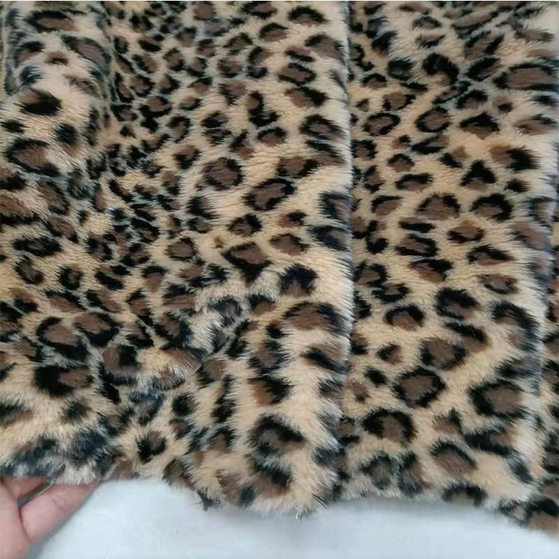 50x80cm Leopard Tiger Zebra Printed Short Plush Faux Fur Fabric for Performance Costume Faux Fur Clothing Backdrop Decor 50x80cm
50x80cm Leopard Tiger Zebra Printed Short Plush Faux Fur Fabric for Performance Costume Faux Fur Clothing Backdrop Decor 50x80cm