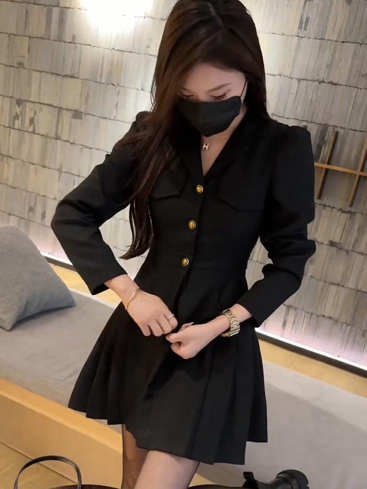 Chic V-Neck Pleated Dress: Korean Style for Spring & Autumn 2XL: 125-140 jin чёрный
Chic V-Neck Pleated Dress: Korean Style for Spring & Autumn 2XL: 125-140 jin чёрный
