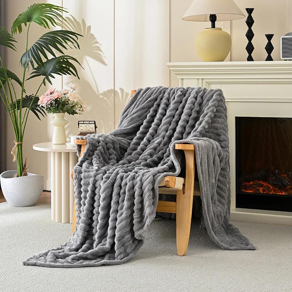 1PC Faux Fur Throw Blanket For Couch Soft And Cozy Luxurious 3D Striped Fluffy Blanket Thick Warm Plush For Women Gifts 70x100cm
1PC Faux Fur Throw Blanket For Couch Soft And Cozy Luxurious 3D Striped Fluffy Blanket Thick Warm Plush For Women Gifts 70x100cm