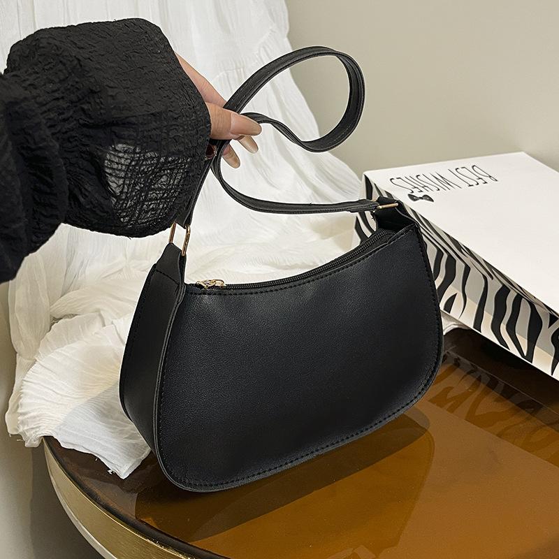 Popular fashion Korean version shoulder bag women s summer new ins solid color gentle and simple crescent bag чёрный
Popular fashion Korean version shoulder bag women s summer new ins solid color gentle and simple crescent bag чёрный