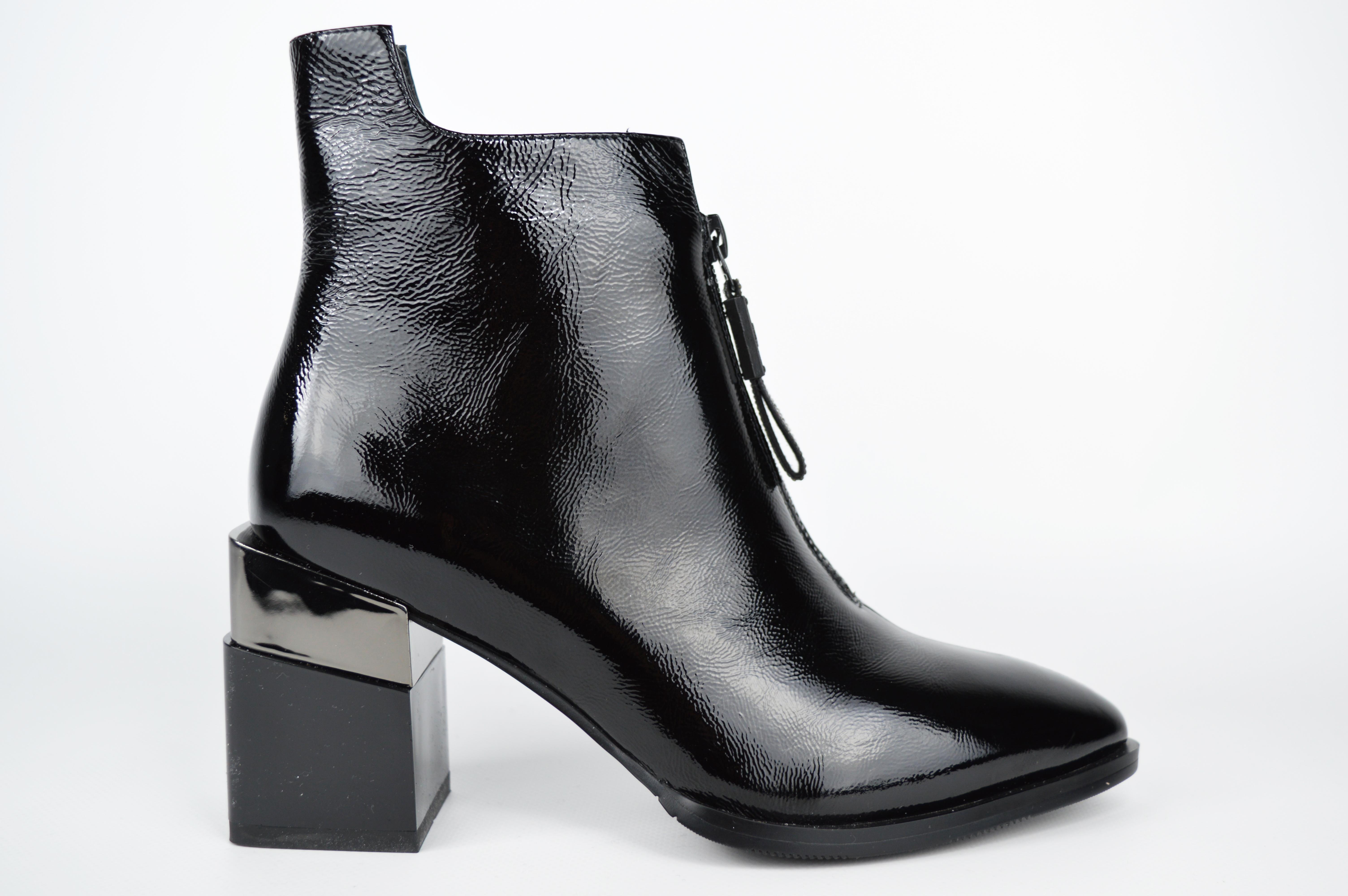 Черевики на підборах Geronea 135607 36 Чорний шкіра масло 39 чорний
Черевики на підборах Geronea 135607 36 Чорний шкіра масло 39 чорний