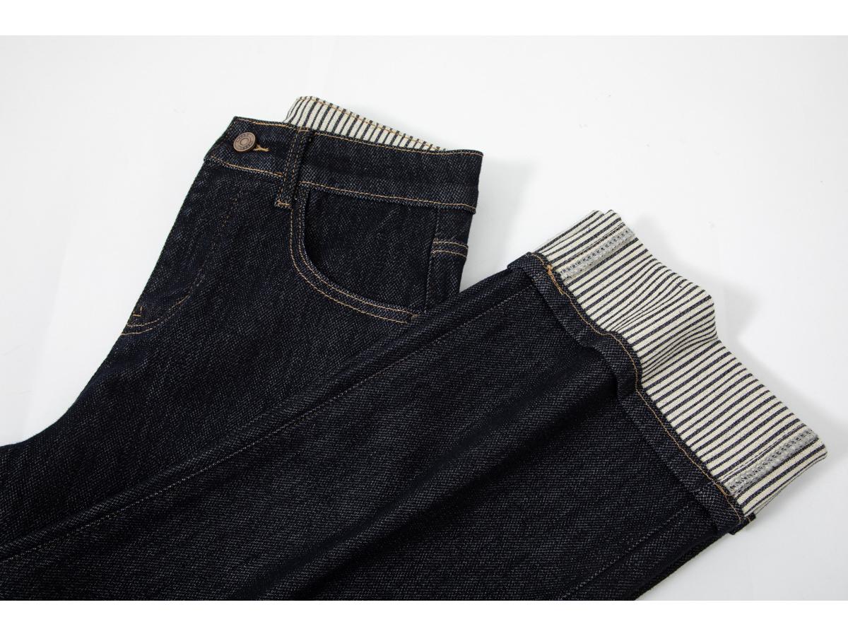 High-Waisted Petite Women s Denim Blue Cropped Jeans with Vertical Stripes and Turned-Up Cuffs M
High-Waisted Petite Women s Denim Blue Cropped Jeans with Vertical Stripes and Turned-Up Cuffs M