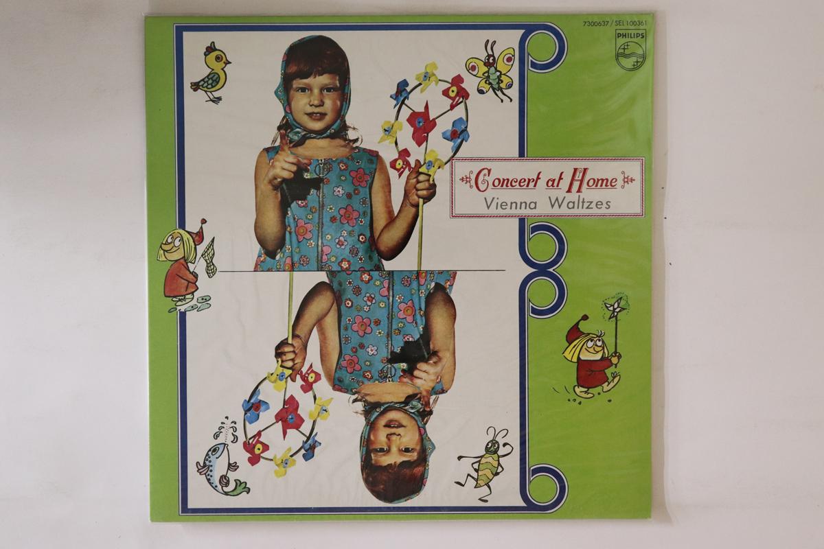 LP Record VARIOUS Concert At Home Vienna Waltzes SEL100361 SUNG EUM LIMIT 1977 South Kore Classical Used
LP Record VARIOUS Concert At Home Vienna Waltzes SEL100361 SUNG EUM LIMIT 1977 South Kore Classical Used