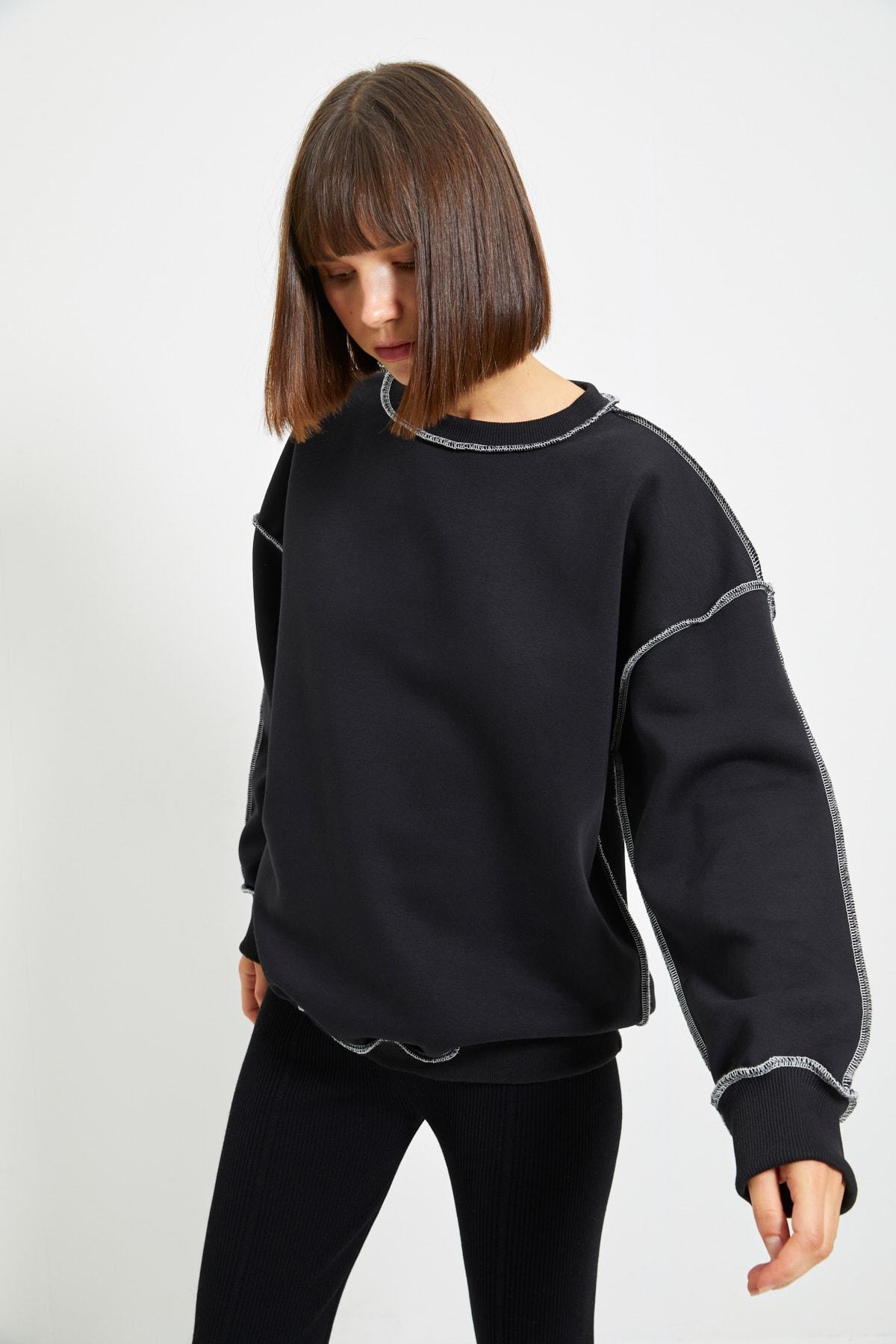 Women s Fashionable Stylish Sweatshirt Black Regular Normal Pattern Karyoka Stitched Thick Inside Fleece Knitted Sweatshirt XS
Women s Fashionable Stylish Sweatshirt Black Regular Normal Pattern Karyoka Stitched Thick Inside Fleece Knitted Sweatshirt XS