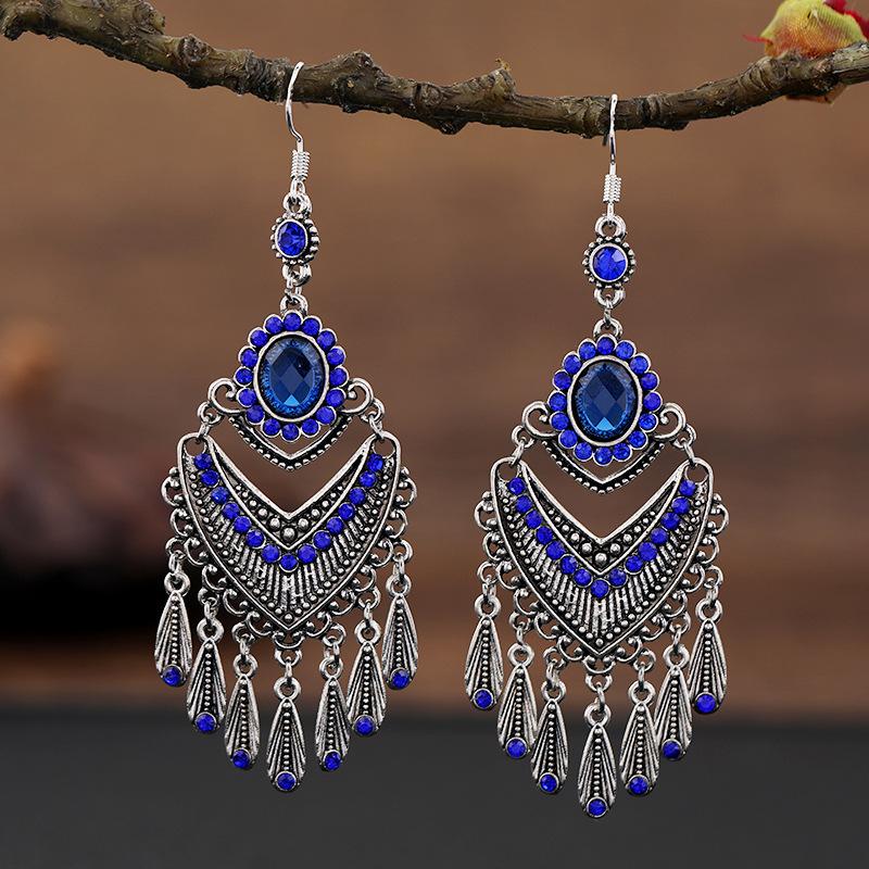 Retro court crystal long fringed earrings femininity versatile personality earrings fashion earrings
Retro court crystal long fringed earrings femininity versatile personality earrings fashion earrings