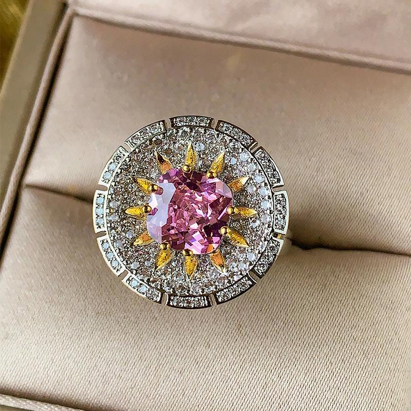 Elegant retro European and American square emerald stud earrings, ring opening red corundum pink diamond Roland suit for women
Elegant retro European and American square emerald stud earrings, ring opening red corundum pink diamond Roland suit for women