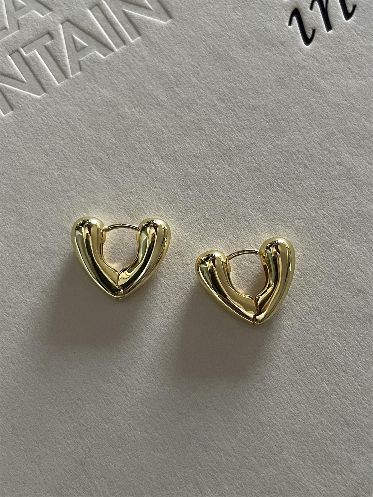 925 серебряные игольчатые серьги-гвоздики для женщин простые нишевые индивидуальные темпераментные повседневные универсальные дизайн ушные пряжки модные летние 925 silver needle
925 серебряные игольчатые серьги-гвоздики для женщин простые нишевые индивидуальные темпераментные повседневные универсальные дизайн ушные пряжки модные летние 925 silver needle