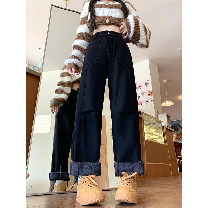 Fleece-Lined High-Waisted Curved-Leg Plus-Size Women’s Slimming Cargo Jeans for Autumn/Winter S
Fleece-Lined High-Waisted Curved-Leg Plus-Size Women’s Slimming Cargo Jeans for Autumn/Winter S