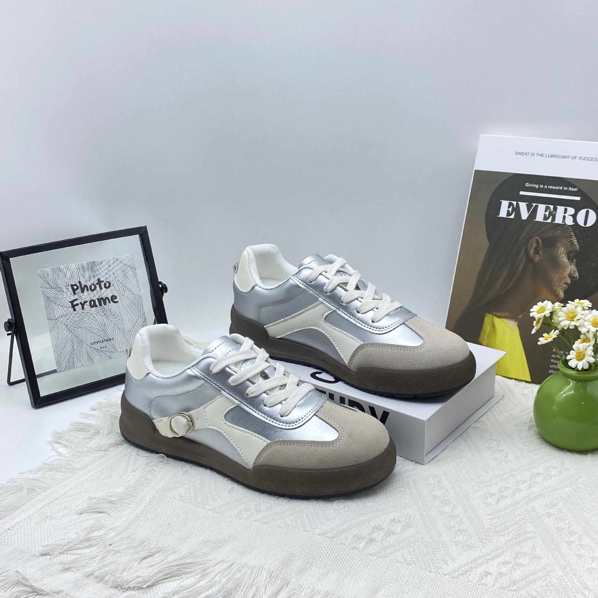 Forrest Gump shoes women s 2025 autumn new contrasting color German training shoes girl outdoor sports and leisure shoes American retro trend 35 серебряный
Forrest Gump shoes women s 2025 autumn new contrasting color German training shoes girl outdoor sports and leisure shoes American retro trend 35 серебряный