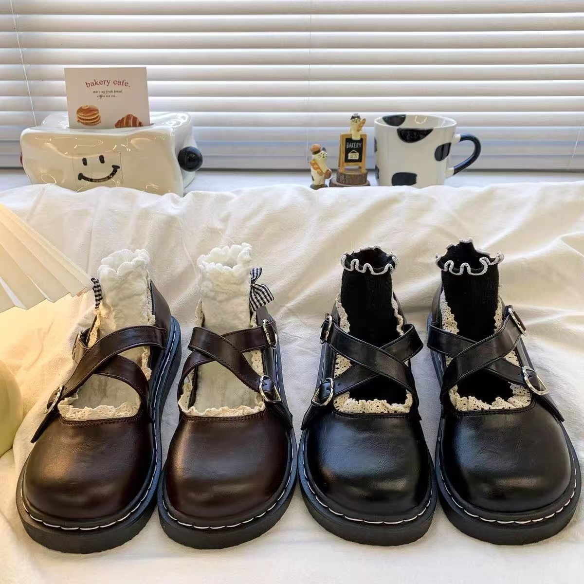 2025 winter new women s shoes Japanese flat-soled small leather shoes women s jk thick-soled niche design sense round head Mary Jane 35
2025 winter new women s shoes Japanese flat-soled small leather shoes women s jk thick-soled niche design sense round head Mary Jane 35