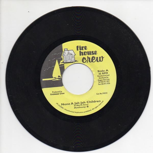 7inch Record ANTHONY B PROSPERITY MAN None A Jah Jah Children Hold Up Y FH018 Firehouse Crew 2002 Jamaica Reggae Ska Dub Used
7inch Record ANTHONY B PROSPERITY MAN None A Jah Jah Children Hold Up Y FH018 Firehouse Crew 2002 Jamaica Reggae Ska Dub Used