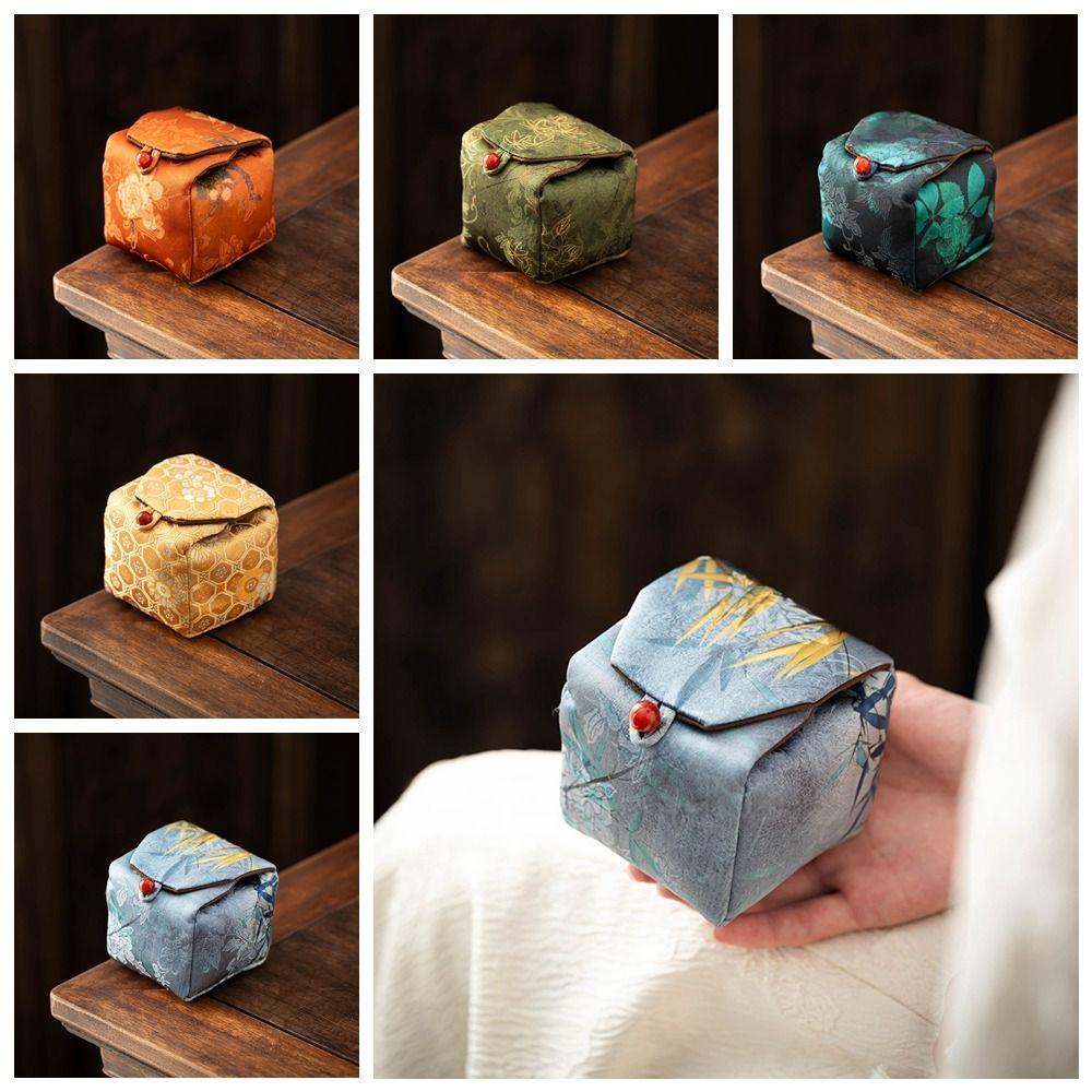 Snap Button Tea Cup Cloth Pouch Chinese Style Small Item Pouch Retro Embroidered Handbag Travel Style2
Snap Button Tea Cup Cloth Pouch Chinese Style Small Item Pouch Retro Embroidered Handbag Travel Style2