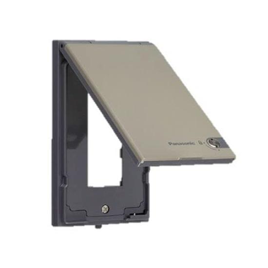 Panasonic Cosmo Series Wide 21 Rainproof Thin Outlet Guard Plate for 3 with Simple Key Champagne Bronze WTF7983Q
Panasonic Cosmo Series Wide 21 Rainproof Thin Outlet Guard Plate for 3 with Simple Key Champagne Bronze WTF7983Q