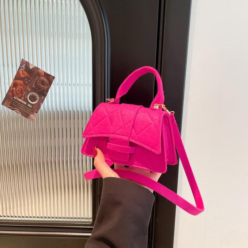 Simple casual solid color summer new fashion versatile texture portable crossbody shoulder small square bag cross розы красного
Simple casual solid color summer new fashion versatile texture portable crossbody shoulder small square bag cross розы красного