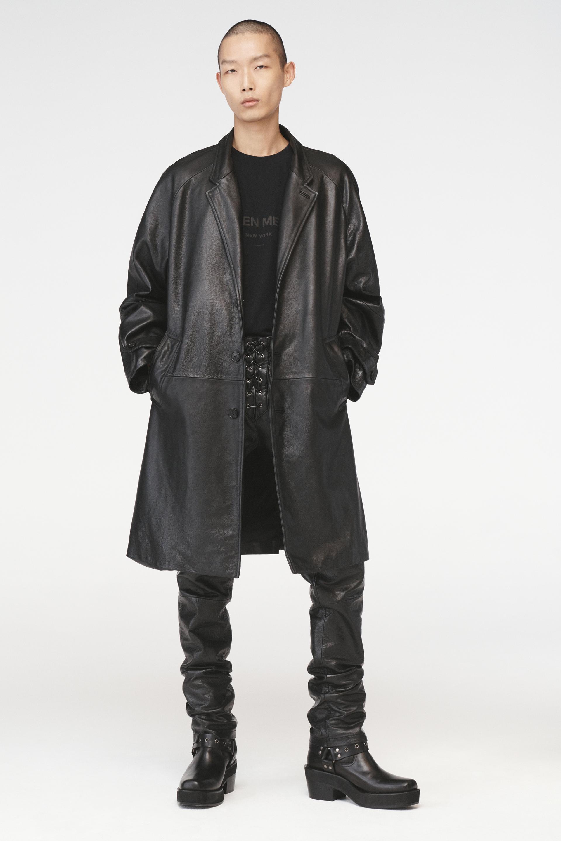 КОЖАНОЕ ПАЛЬТО СТИВЕНА МАЙЗЕЛЯ
КОЖАНОЕ ПАЛЬТО СТИВЕНА МАЙЗЕЛЯ