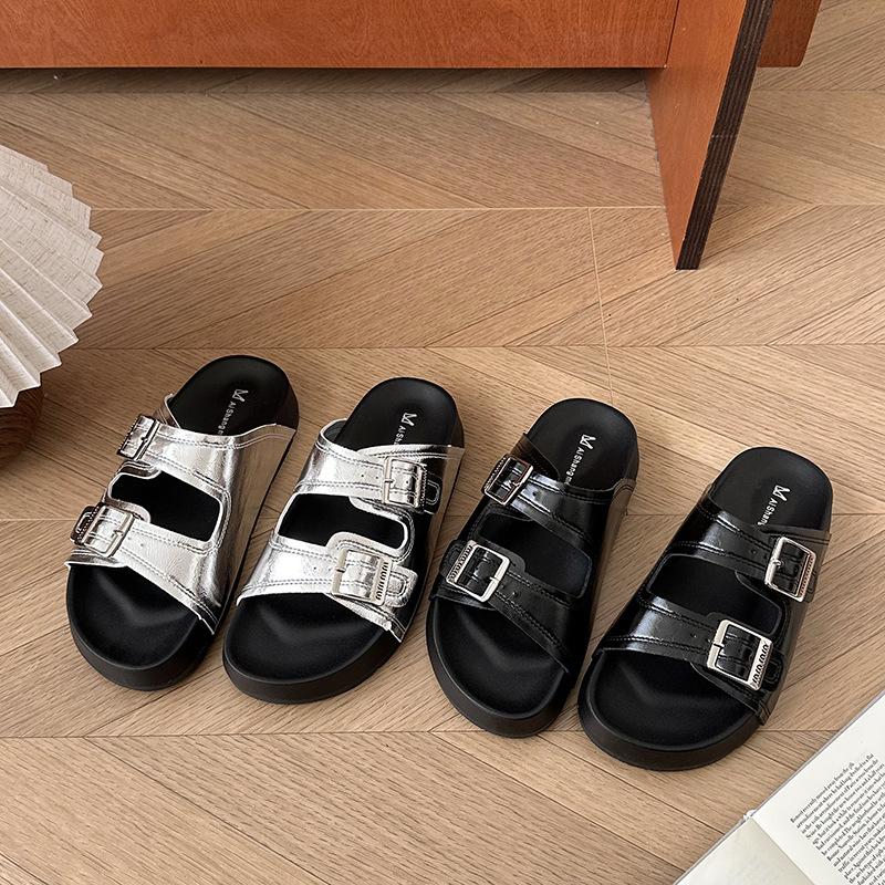 Thick-soled cool slippers for women s outer wear 2025 summer new retro heightening shoes soft-soled non-slip versatile beach shoes 40 срібний
Thick-soled cool slippers for women s outer wear 2025 summer new retro heightening shoes soft-soled non-slip versatile beach shoes 40 срібний