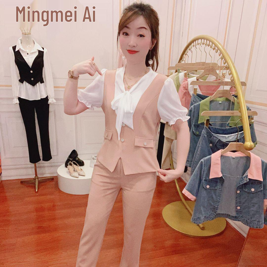 2025 Summer Stylish Age-Defying Slim Patchwork Two-Piece Set: Short-Sleeve Shirt & Casual Pants 3XL for 145-160 lbs
2025 Summer Stylish Age-Defying Slim Patchwork Two-Piece Set: Short-Sleeve Shirt & Casual Pants 3XL for 145-160 lbs