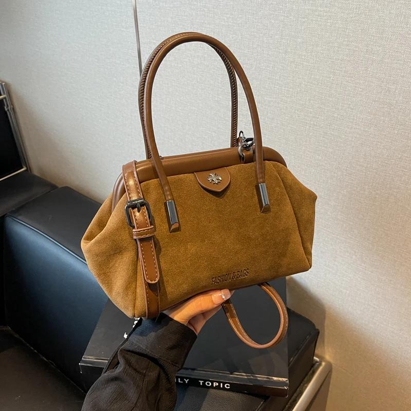 Матовая ретро женская сумка Niche Design Crossbody Bag с зажимом для сумки Новая мода
Матовая ретро женская сумка Niche Design Crossbody Bag с зажимом для сумки Новая мода