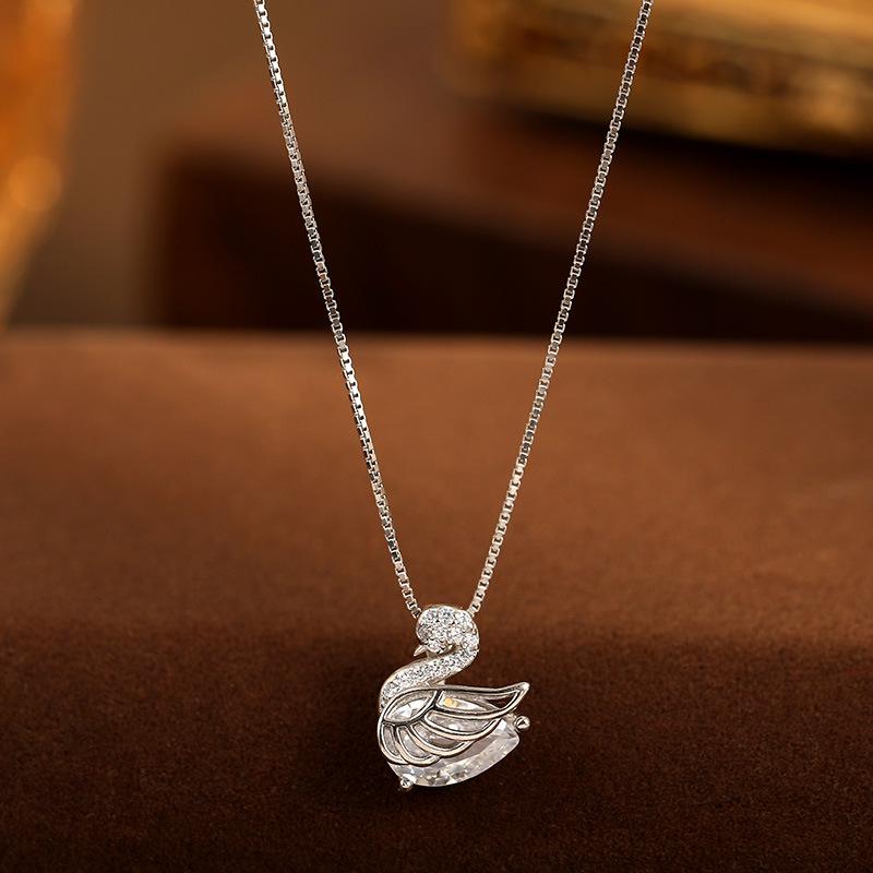 Серебряное колье Banyan Tree S925 в виде лебедя с бриллиантовой инкрустацией - Легкая роскошь, цепочка для ключицы для нее 925 Silver платиновый
Серебряное колье Banyan Tree S925 в виде лебедя с бриллиантовой инкрустацией - Легкая роскошь, цепочка для ключицы для нее 925 Silver платиновый