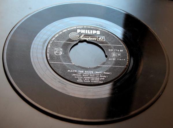 7inch Record LOUIS ARMSTRONG HIS ALLSTARS Mack The Knife Back O Town Blues 321776BF Philips 1955 Italy Jazz Used
7inch Record LOUIS ARMSTRONG HIS ALLSTARS Mack The Knife Back O Town Blues 321776BF Philips 1955 Italy Jazz Used