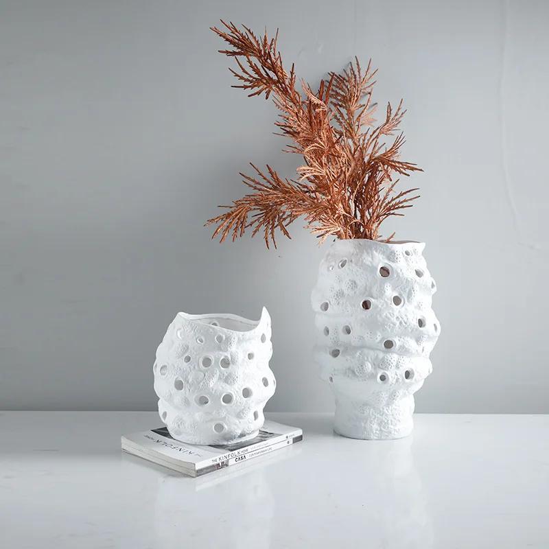Resin Vase White Hollowed Out Irregular Flower Arrangement Accessories Resin Crafts Ornaments Flowerpot Home Decoration
Resin Vase White Hollowed Out Irregular Flower Arrangement Accessories Resin Crafts Ornaments Flowerpot Home Decoration